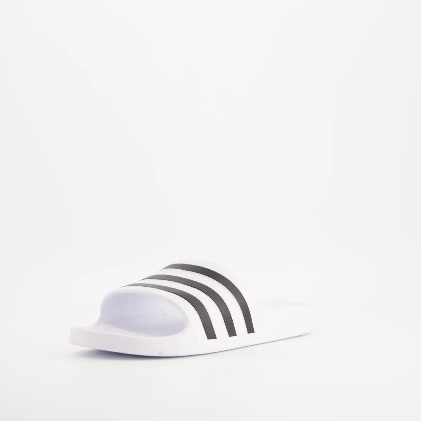 ADILETTE AQUA