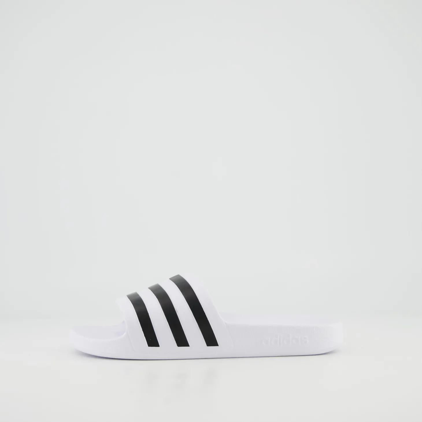 ADILETTE AQUA
