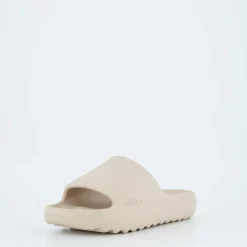 ADILETTE LUMIA
