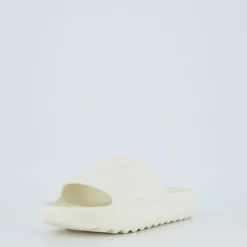 ADILETTE LUMIA