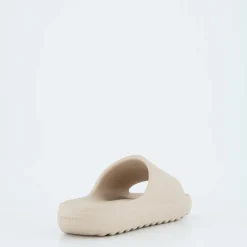 ADILETTE LUMIA