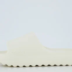 ADILETTE LUMIA