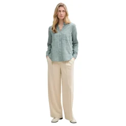 Blouse with slub structure