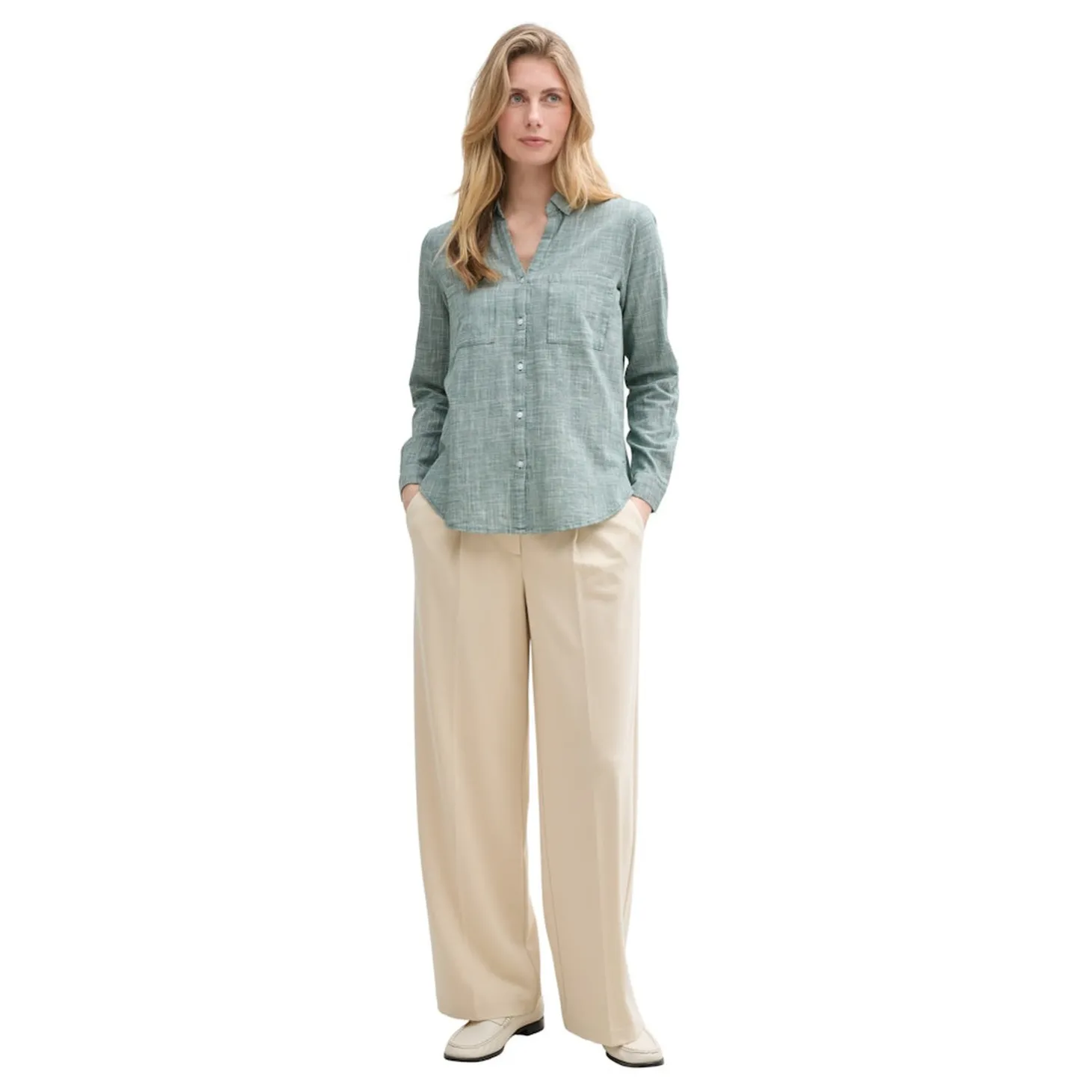Blouse with slub structure