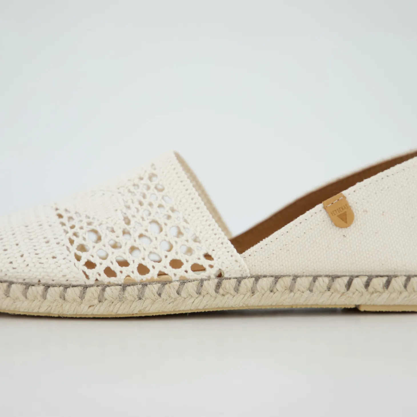 CARMEN CROCHET-LINI/PARIS