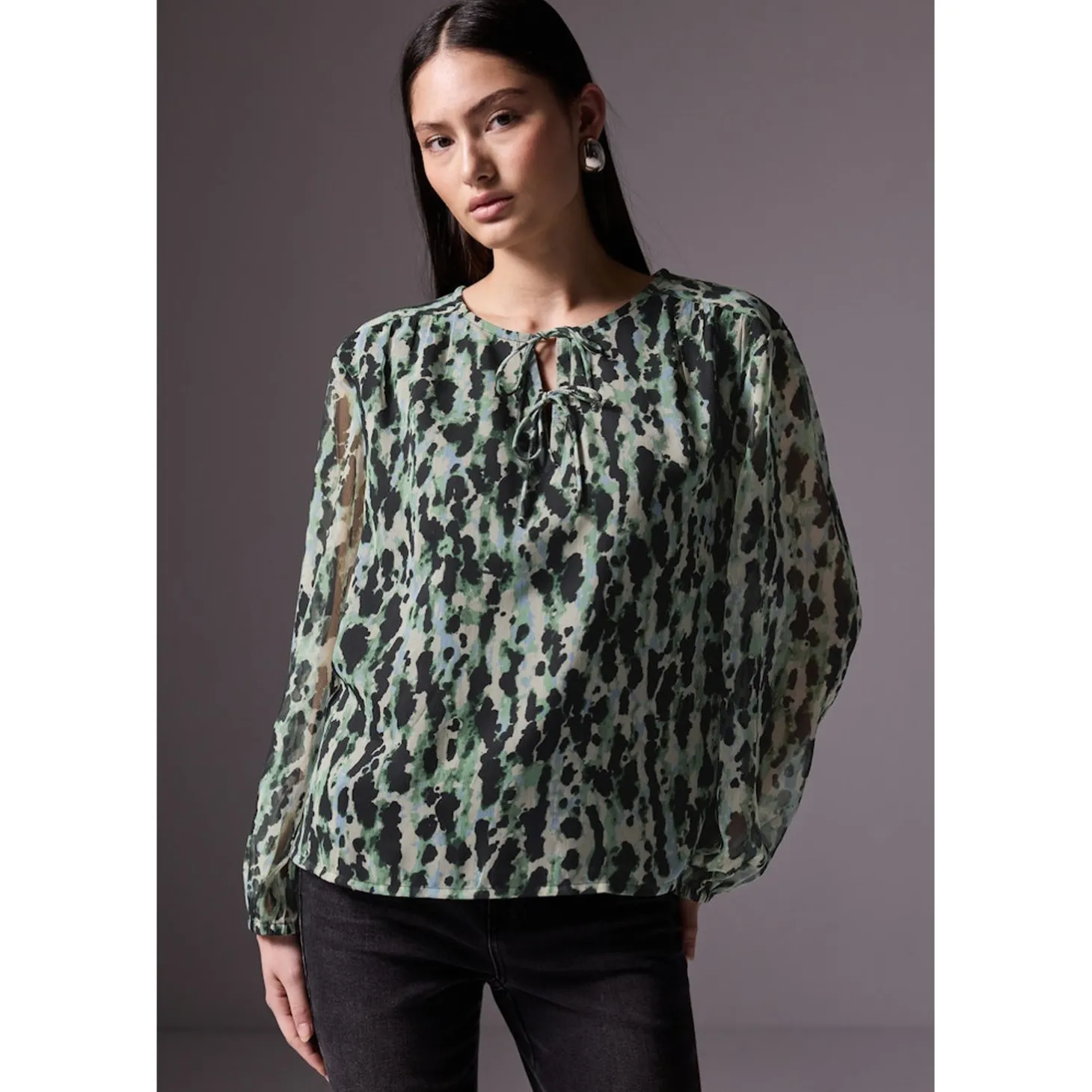 Chiffon tunic blouse w string