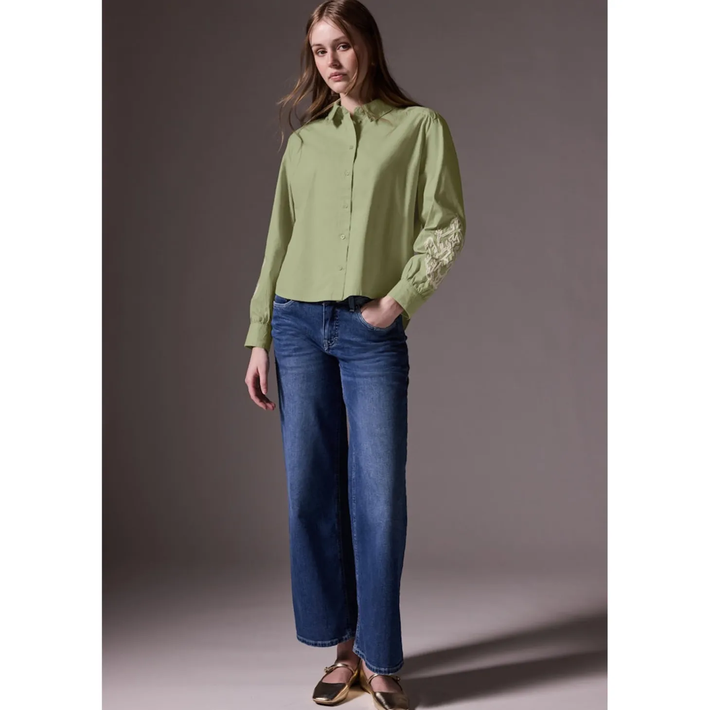 Cotton Shirtcollar blouse w em
