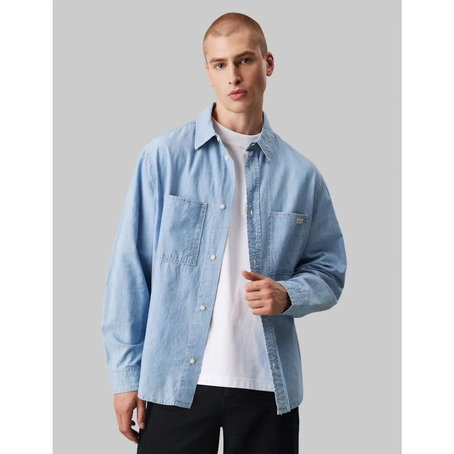 EASY CHAMBRAY SHIRT