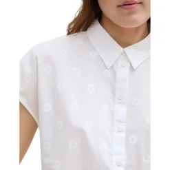 Embroidered cotton shirt