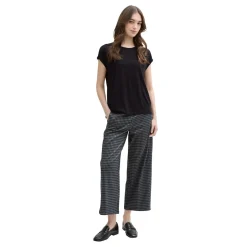 Fluent basic tee