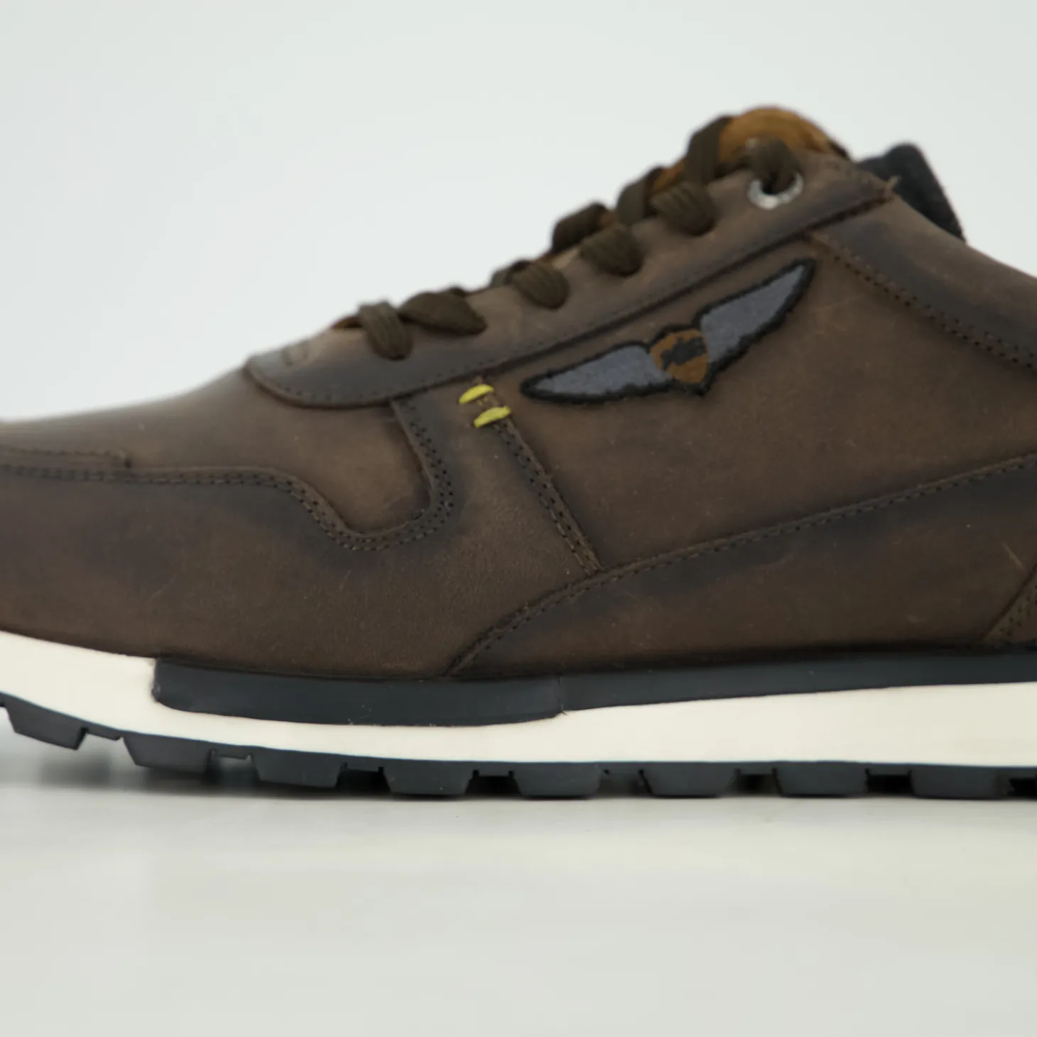 Low sneaker Aircobra