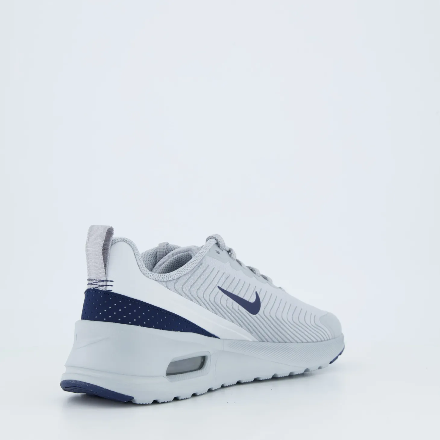 NIKE AIR MAX NUAXIS