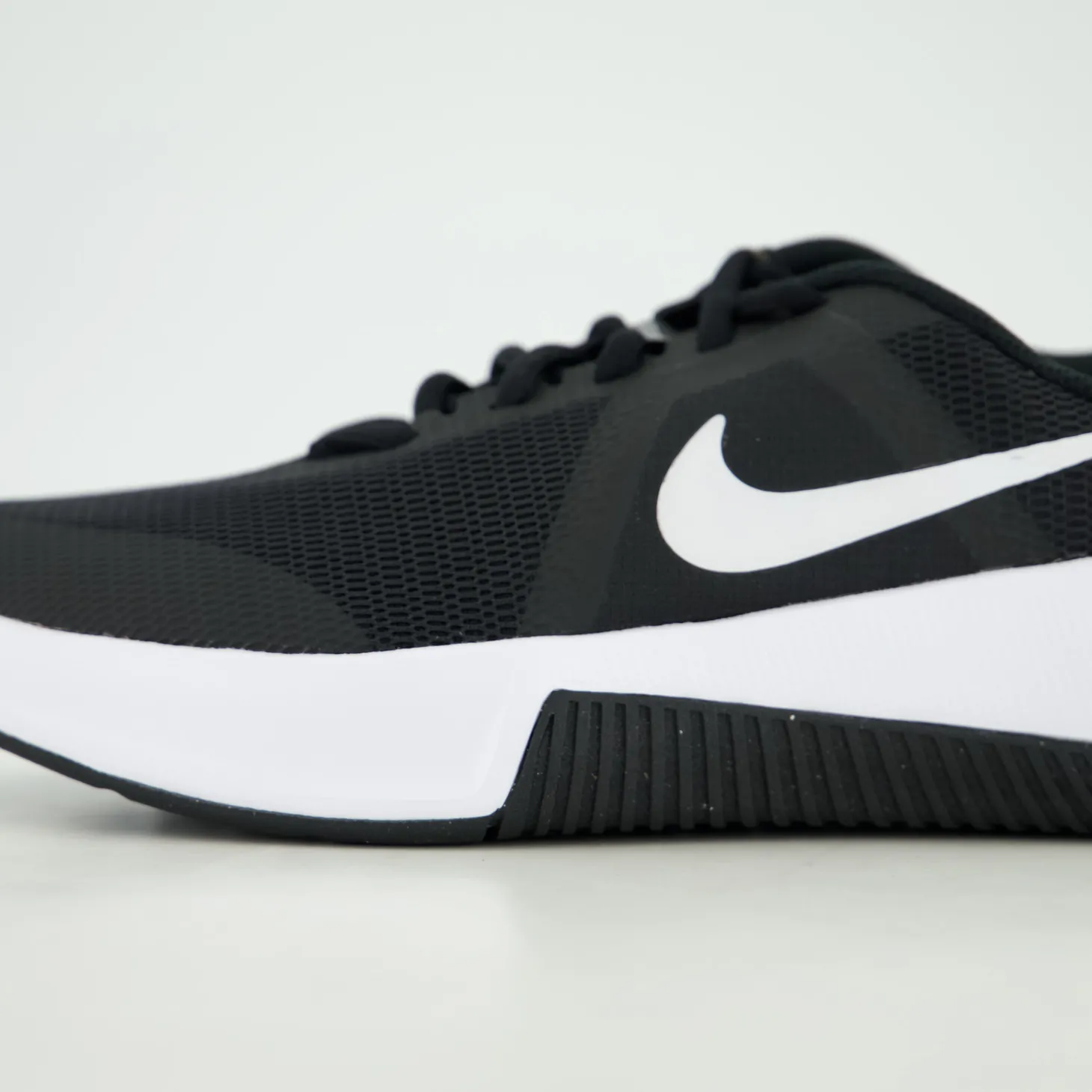 Nike MC Trainer 3 Women"s Work
