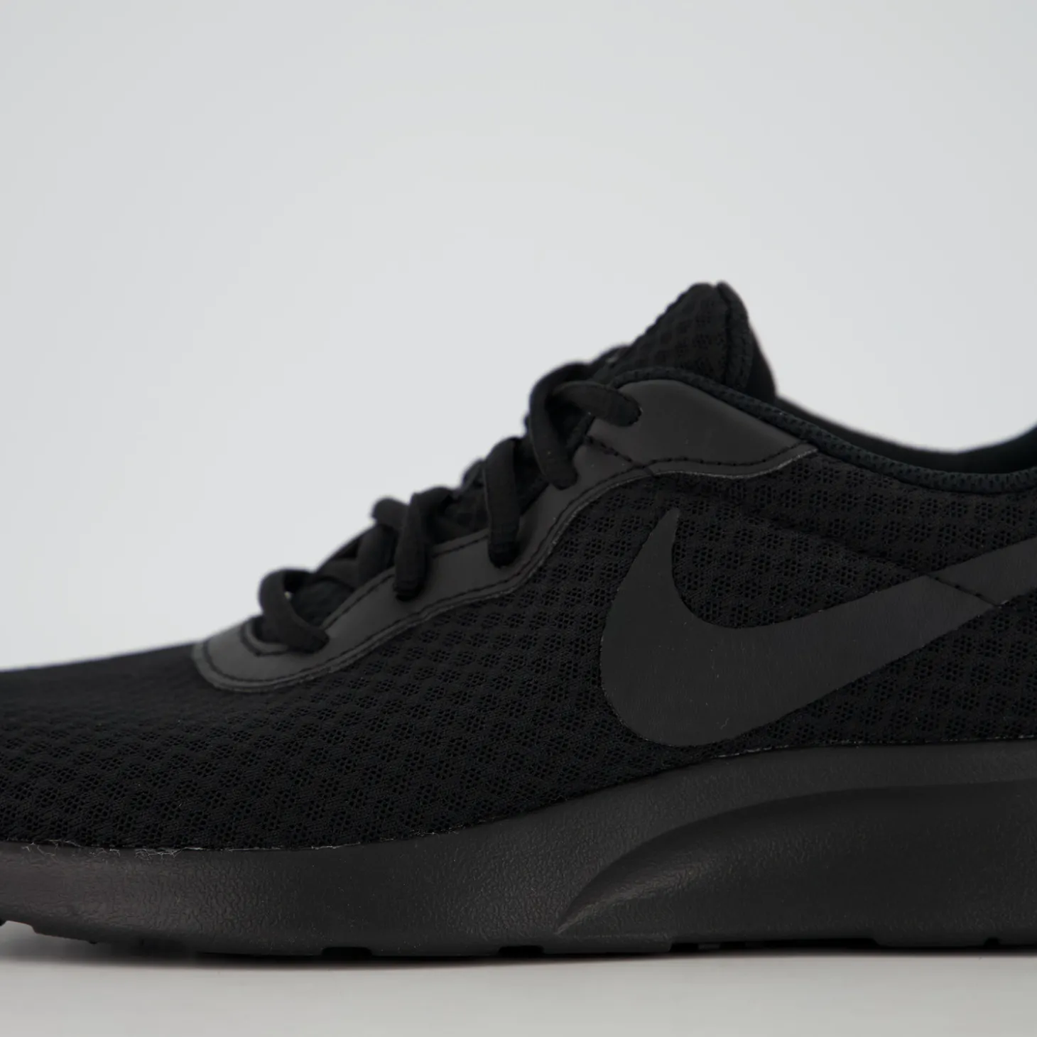 NIKE TANJUN MEN-S SHOES