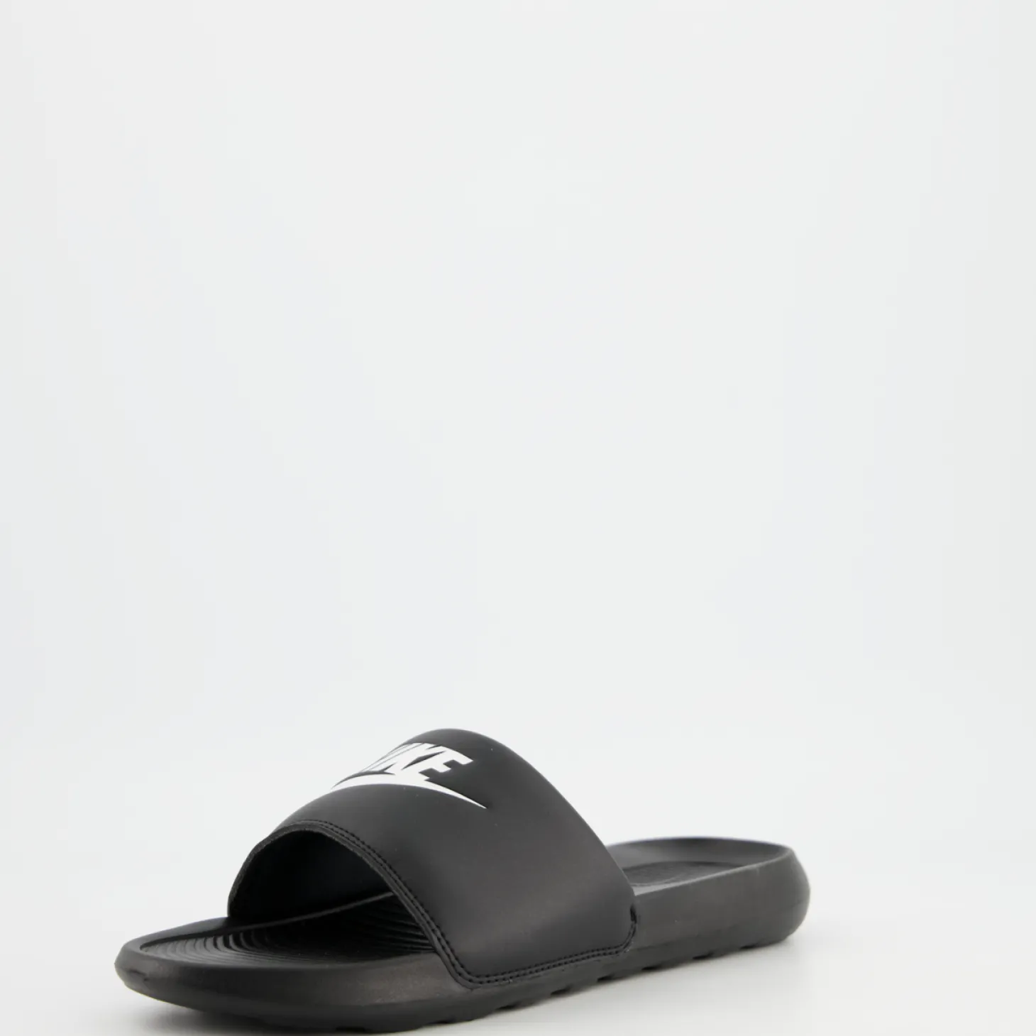 NIKE VICTORI ONE MEN-S SLIDE