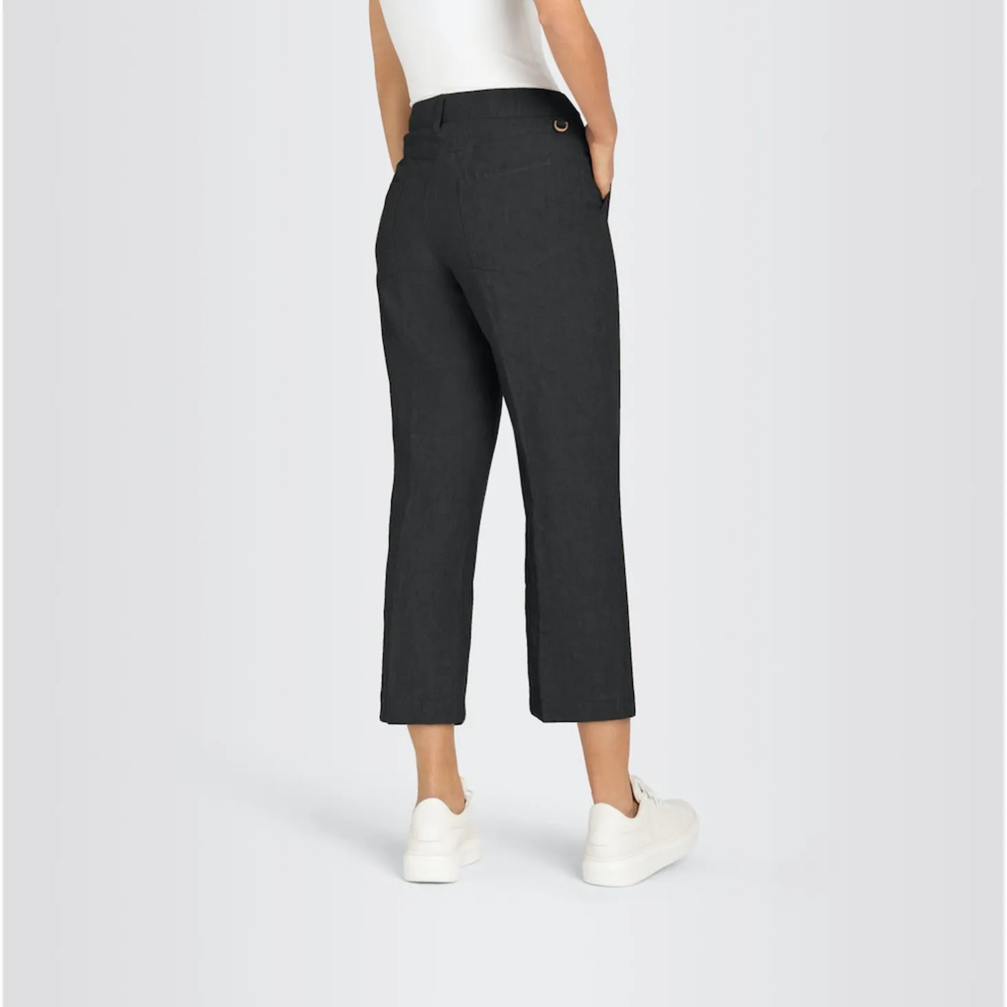 NORA cropped
