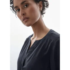 QR Splitneck tunic blouse