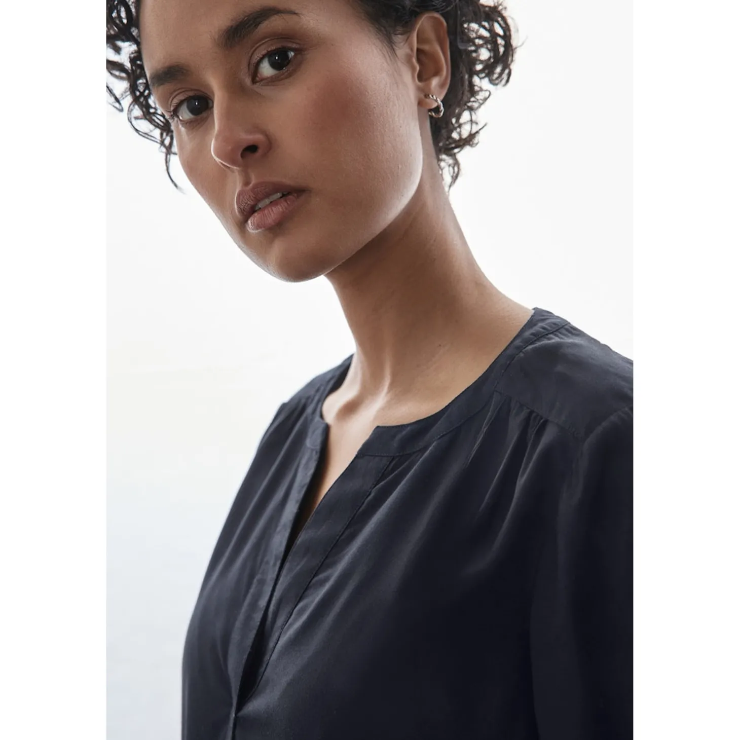 QR Splitneck tunic blouse
