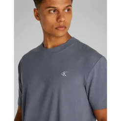 SERIF FONT GRAPHIC TEE