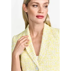 Short leeved boucle blazer