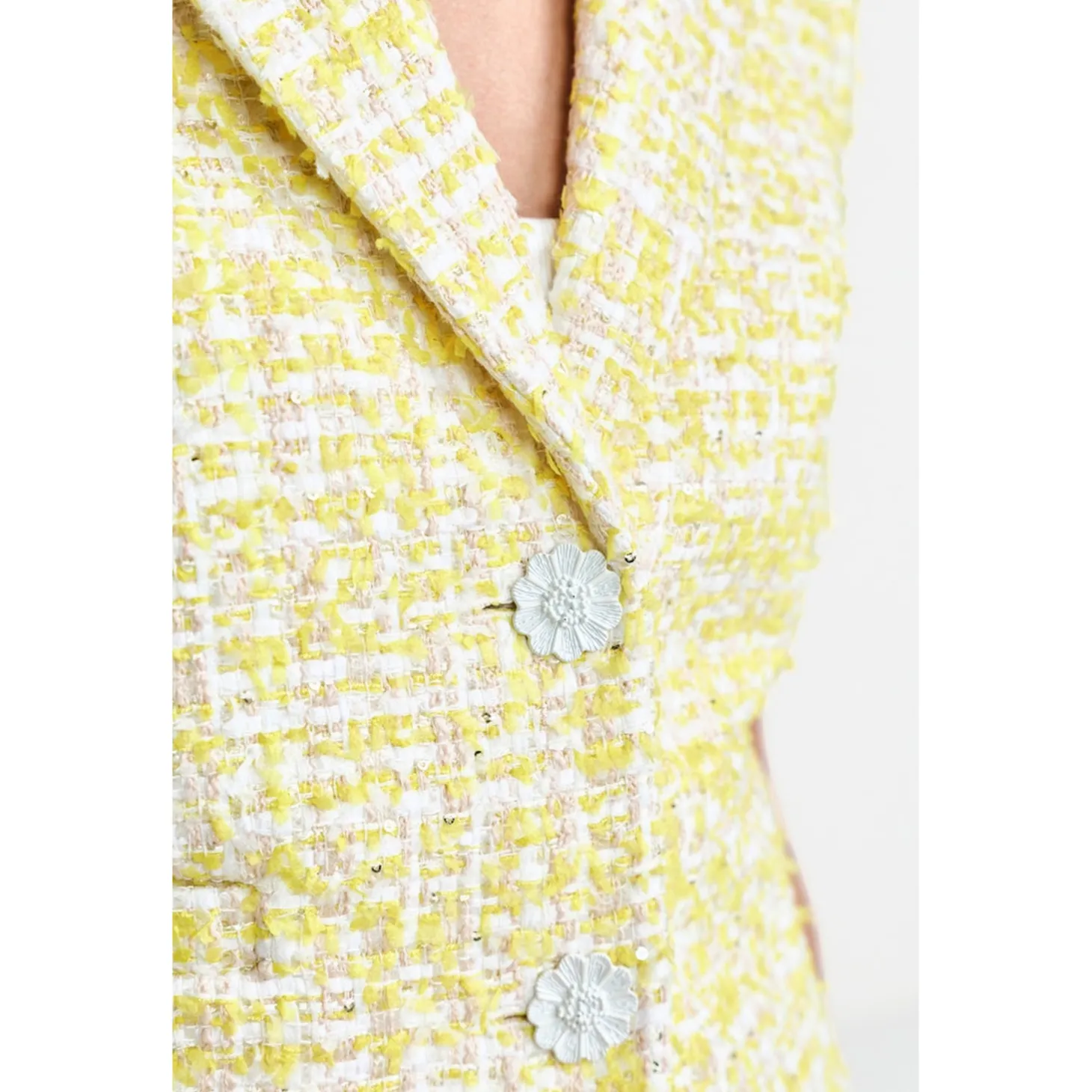 Short leeved boucle blazer
