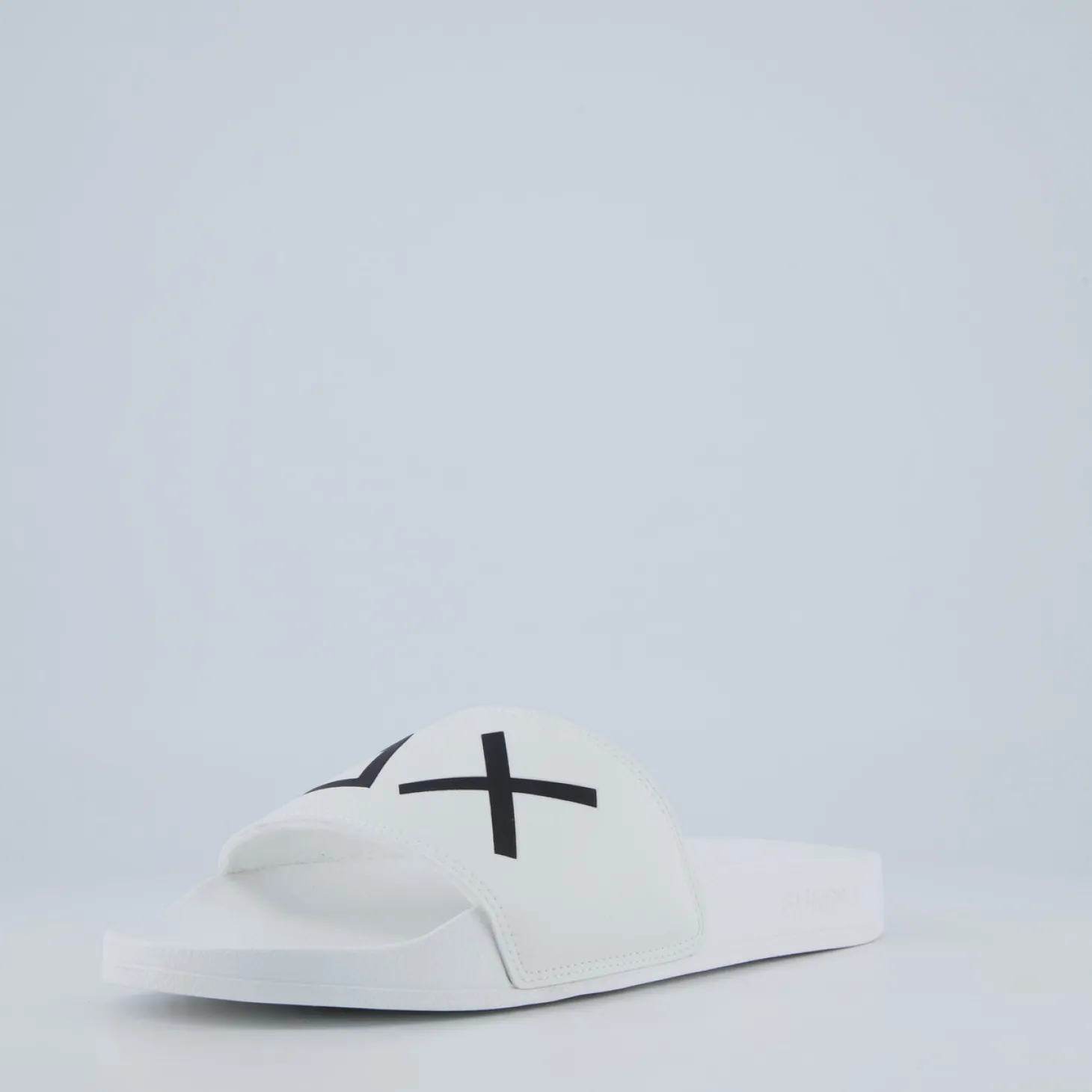 Slippers Logo