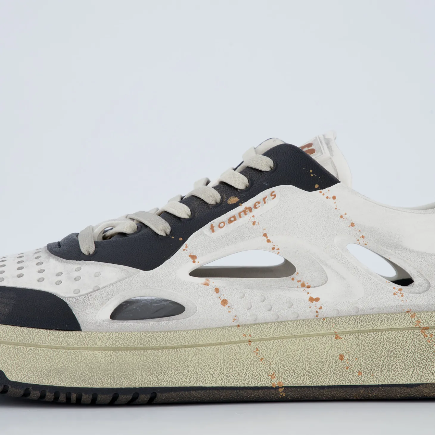 Sneaker