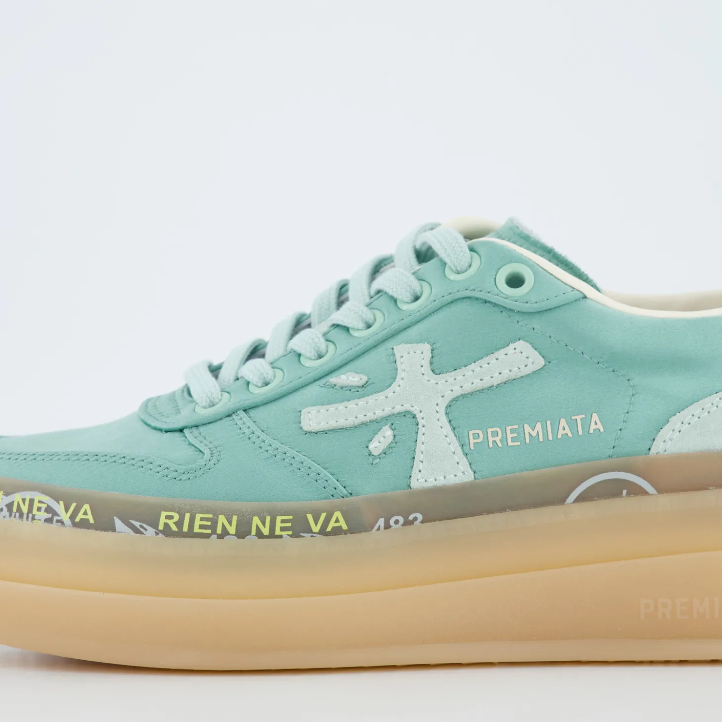 Sneaker