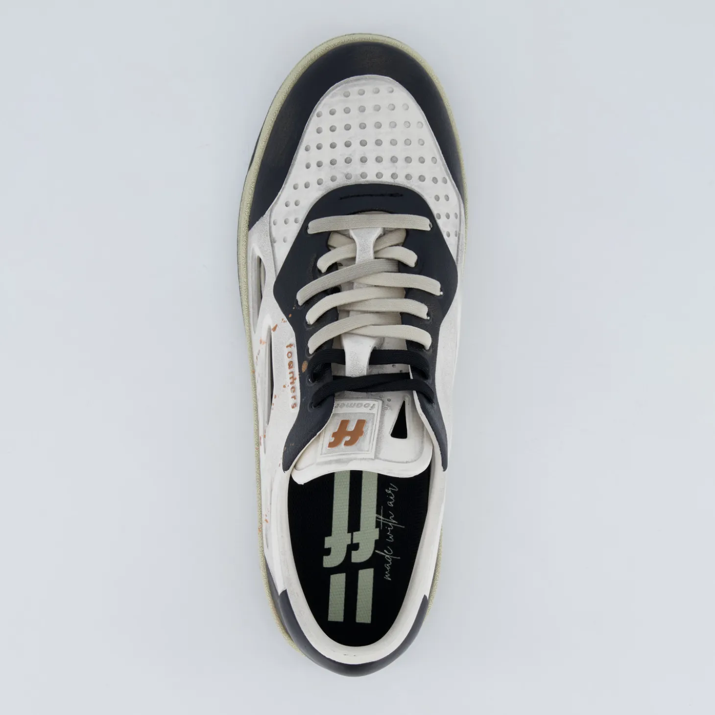 Sneaker