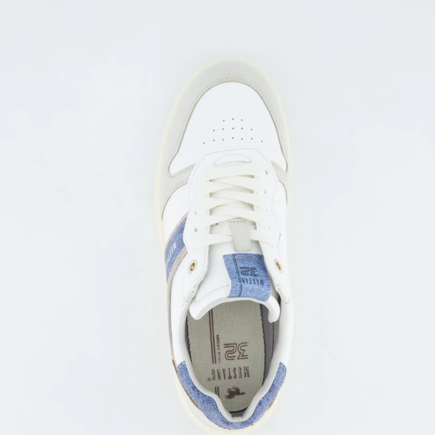 Sneaker