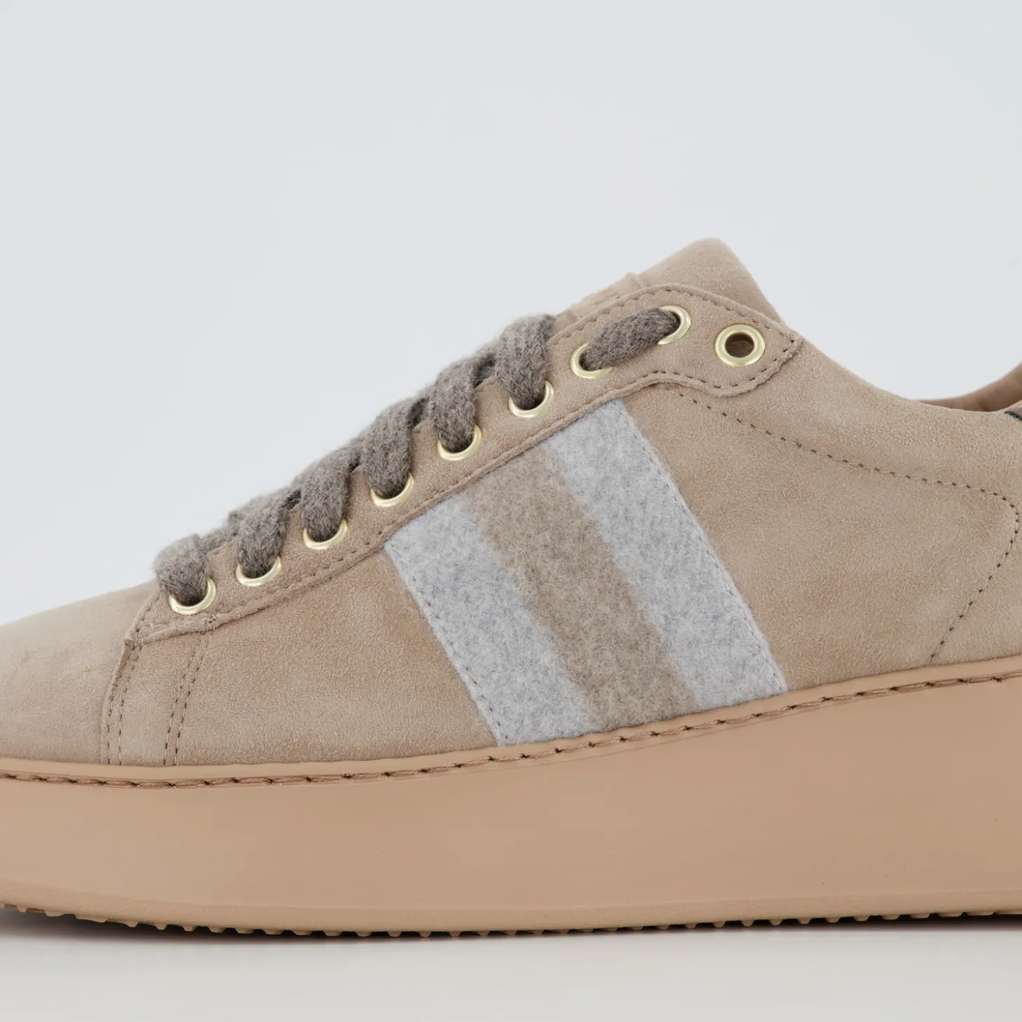 Sneaker