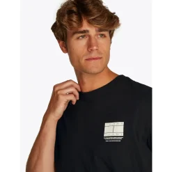 TJM REG DNA GRAPHIC TEE EXT