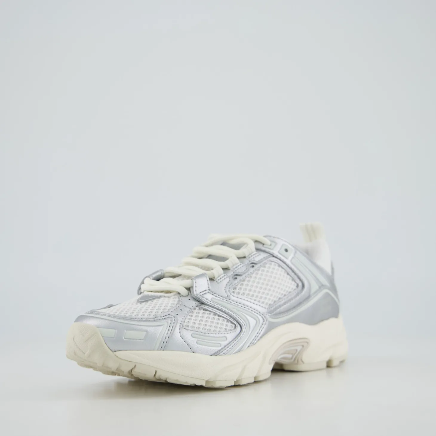 TJW ARCHIVE RETRO RUNNER