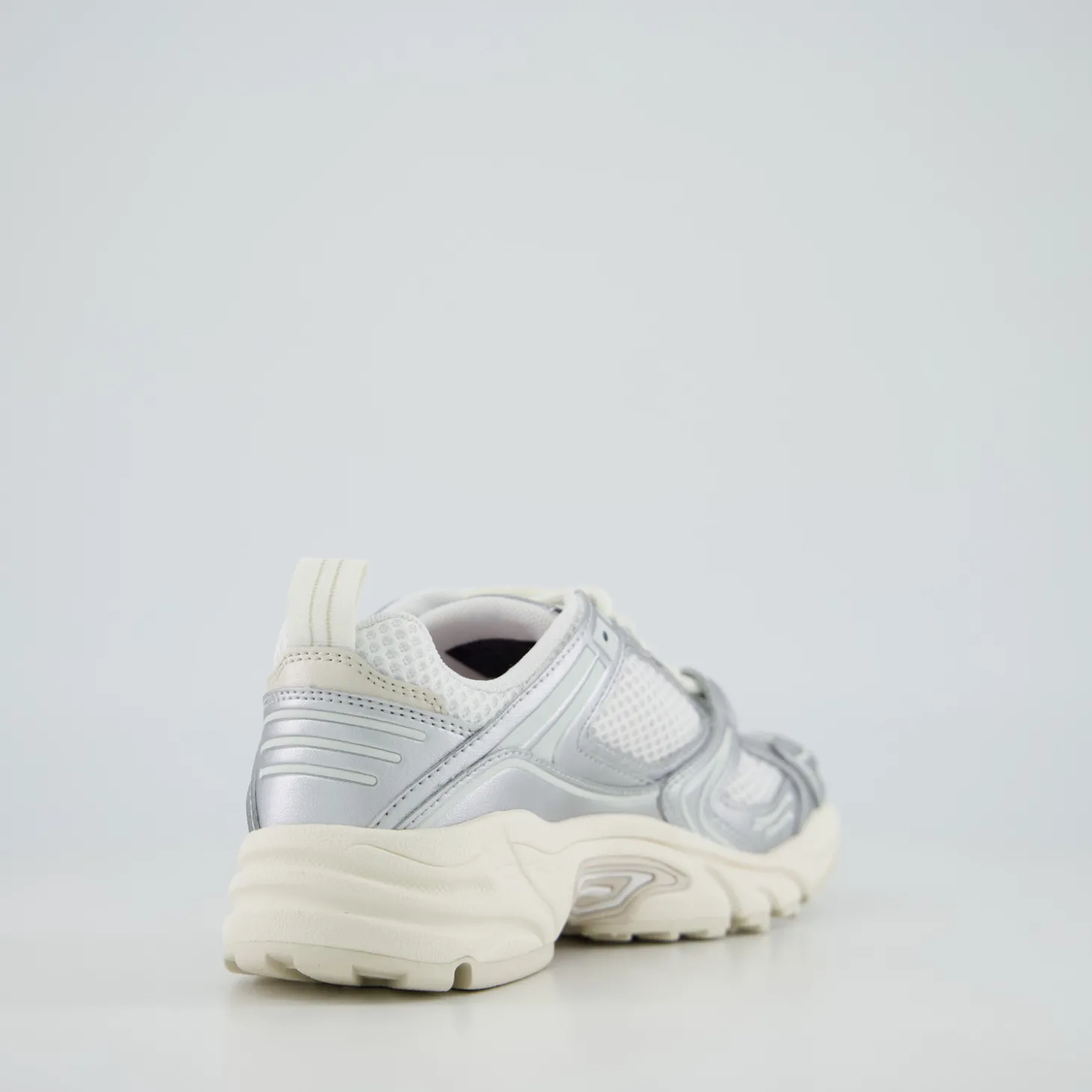 TJW ARCHIVE RETRO RUNNER