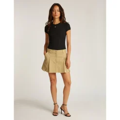 TJW SLIM POINTELLE RIB TEE