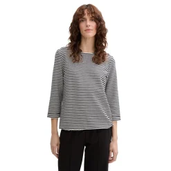T-shirt structured