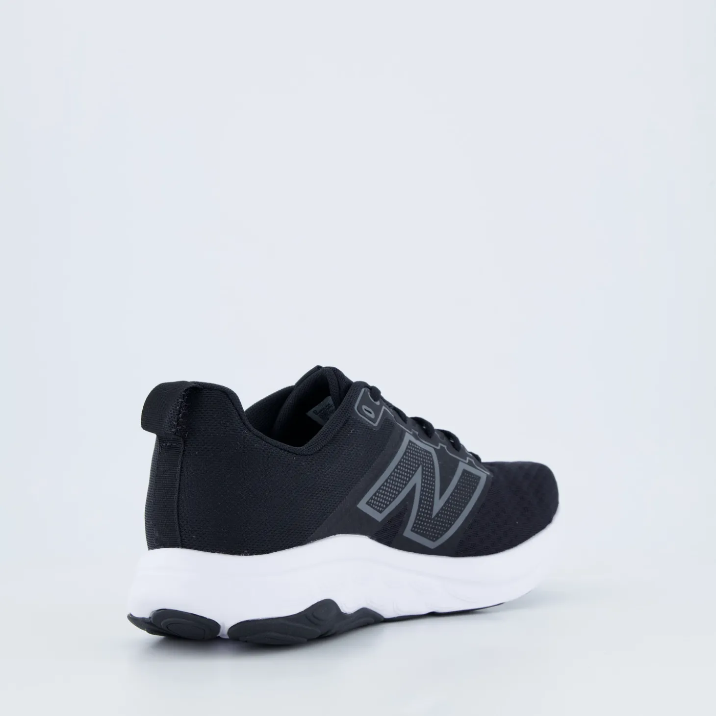 460 V4