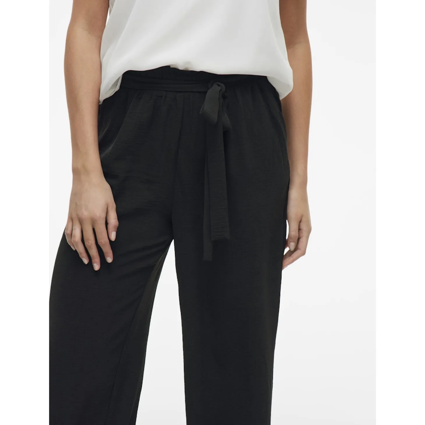 VIJOSA BELTED CULOTTE PANTS -