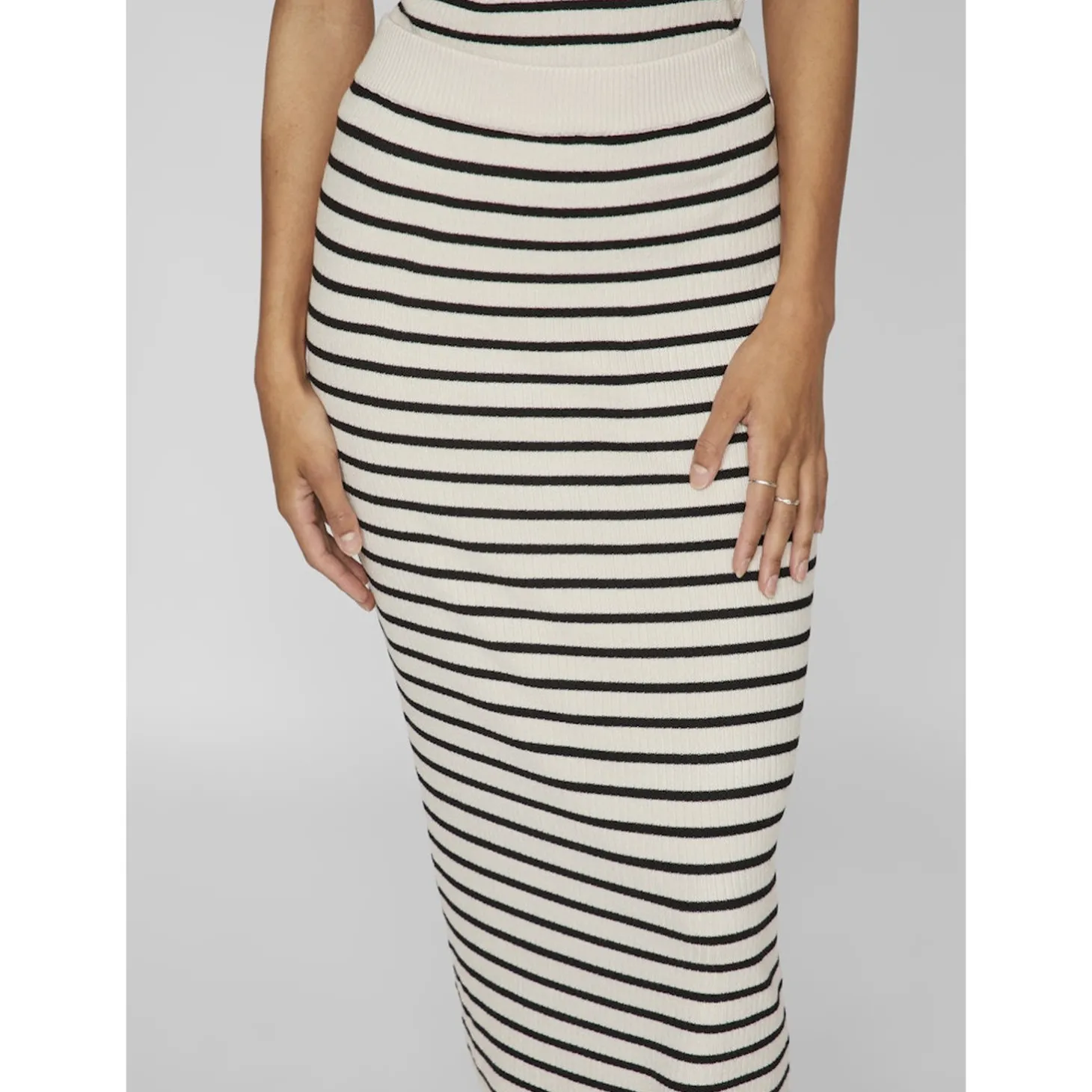 VIZICHA STRIPED MIDI KNIT SKIR