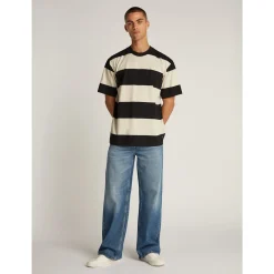 WOVEN LABEL RELAXED TEE