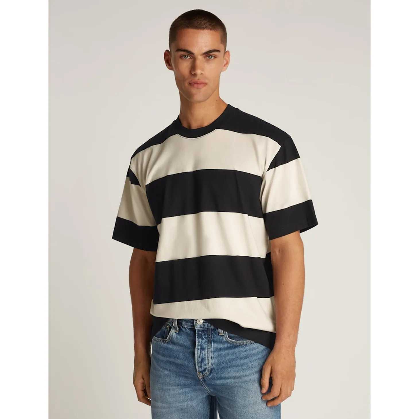 WOVEN LABEL RELAXED TEE